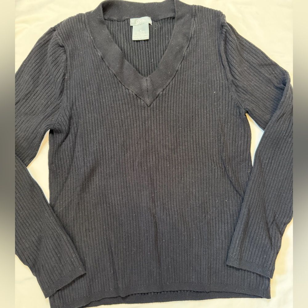 GNW size medium black ribbed long sleeve shirt